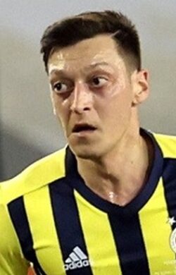 Fenerbahçe’de Alanyaspor maçı öncesi Mesut Özil hamlesi