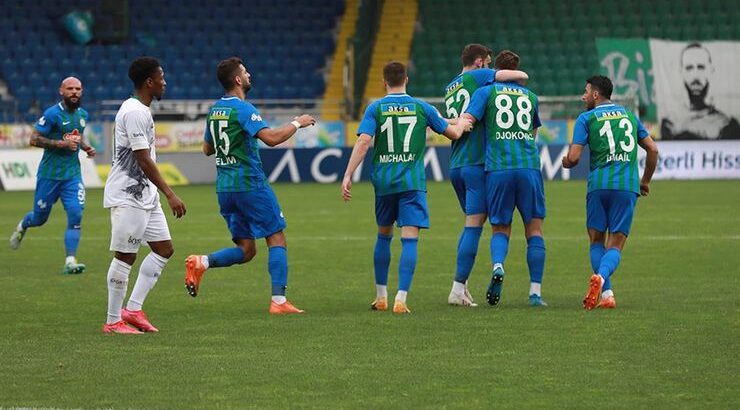  Konyaspor ‘u Konuk eden Rizespor misafir takımı farklı mağlup etti