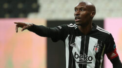 Atiba Hutchinson Beşiktaş’tan ayrılacakmı? Haberi Radyo Mega’da