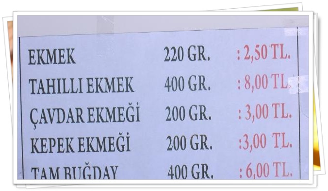 Sarıyer'de bir fırında da ekmek 2.5 lira. Fırıncı İdris Şişman, "Şu an ekmek 2.5 lira. Başkan 2.5 lira dediği zaman 2.5 liradan satıyoruz" dedi.